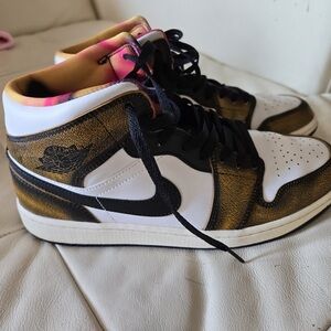 Air Jordan(GS) 1 Mid SE 'Wear-Away - Taxi'